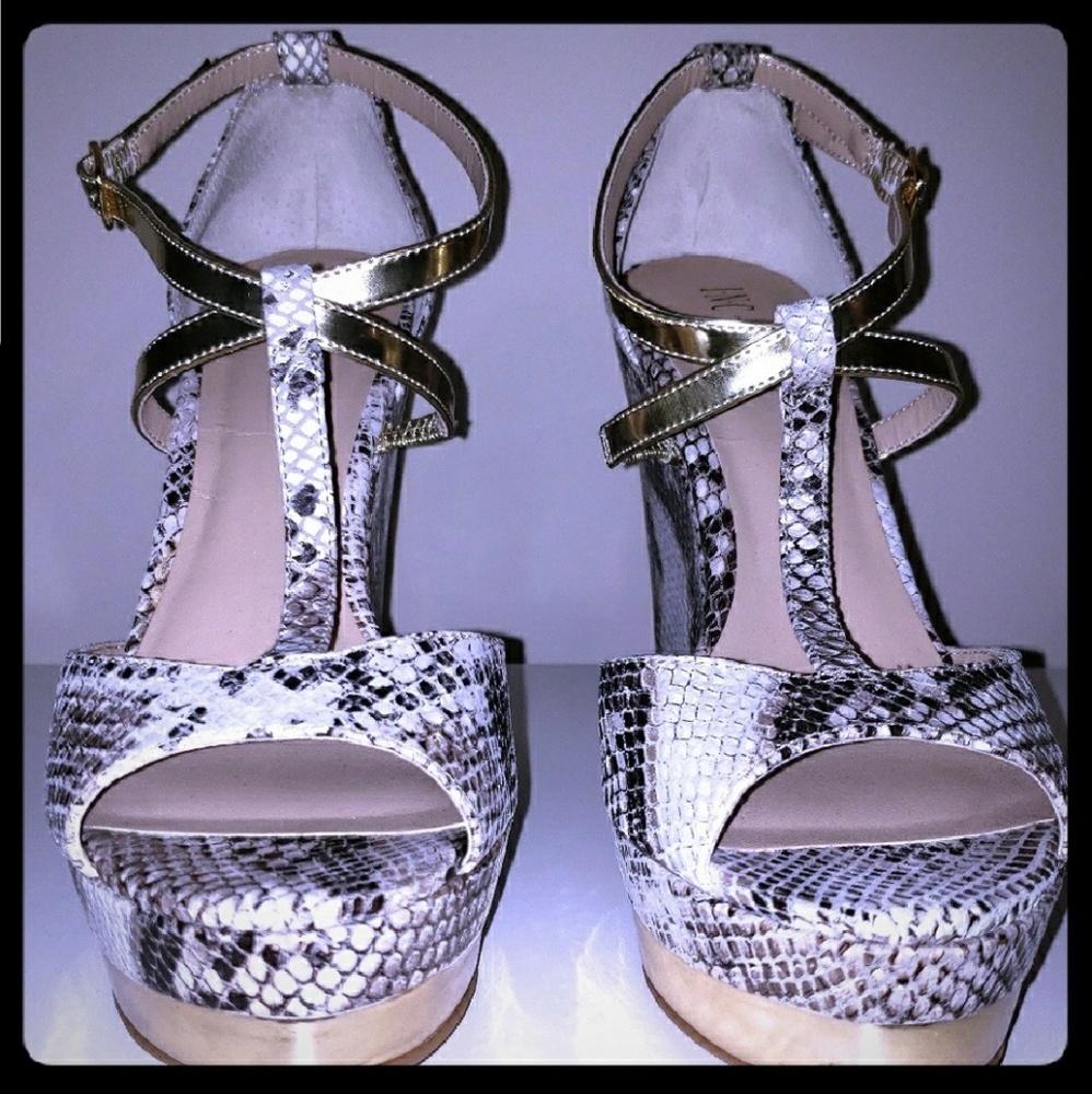 Wedge sandals